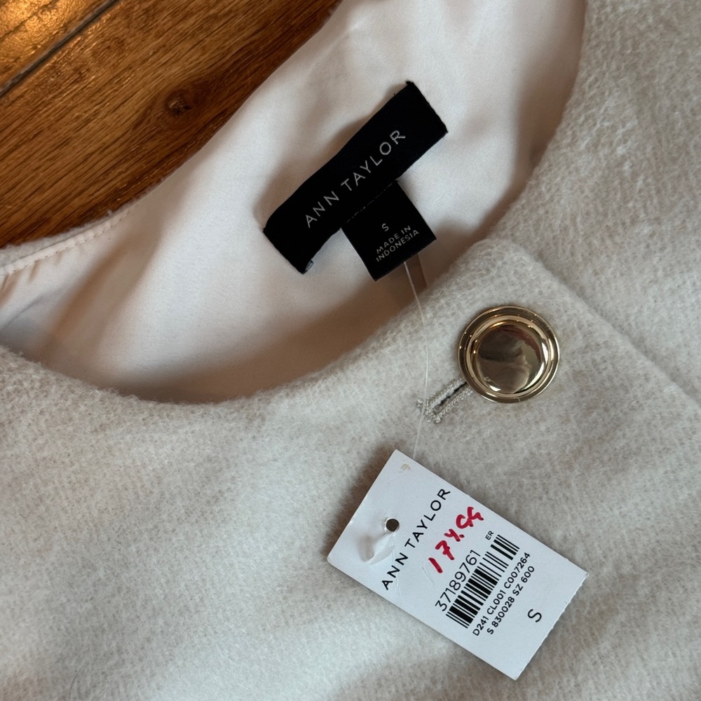 Ann Taylor Cream Trench Coat with Gold Accents - Picture 4 of 4